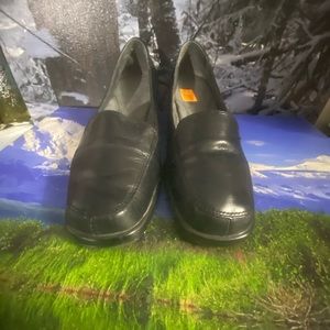 Women’s black wedges. Size 6M. Brand new condition.